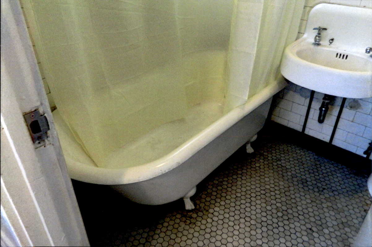 Before Hotel Harrison Bathroom